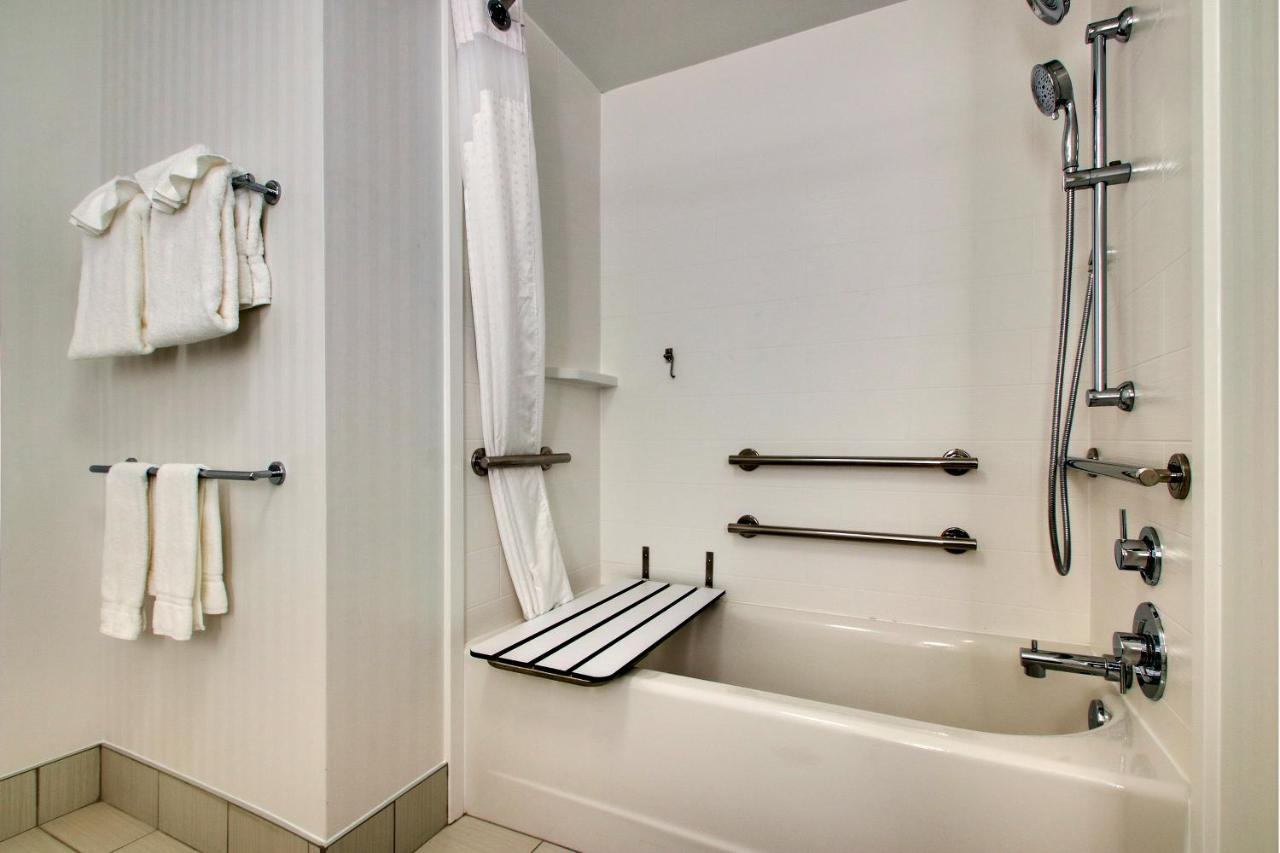Holiday Inn Express & Suites Findlay North By Ihg Εξωτερικό φωτογραφία
