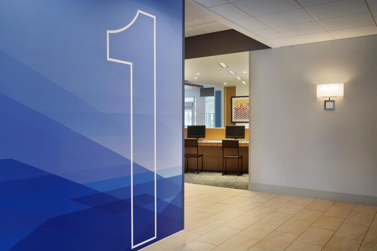 Holiday Inn Express & Suites Findlay North By Ihg Εξωτερικό φωτογραφία